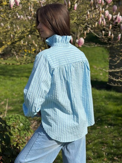 Chemise col froufrou bleu
