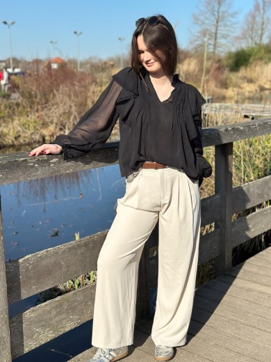 Blouse noir col v