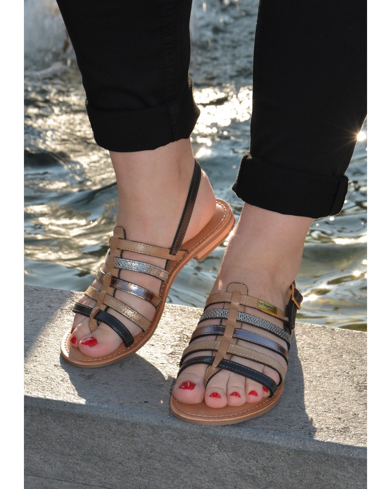 chaussure femme nus pieds avec entre doigts et plusieurs lanières Tropeziennes en cuir souple