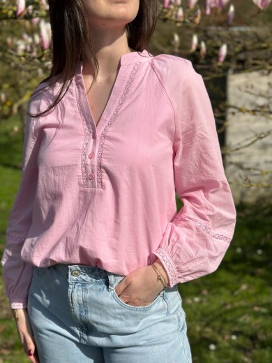 Blouse col rose pâle