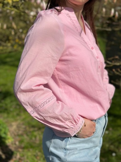 Blouse col rose pâle